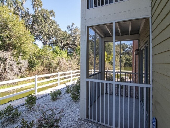 Building Photo - Ground Floor 2/2 with Conservation Views for Lease in Brandon, FL