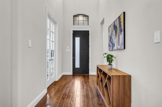 Foto del edificio - 3511 Solaro Ln