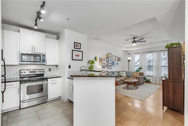 Foto del edificio - 821 Ralph McGill Blvd NE