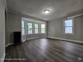 Building Photo - 58 Canaan St