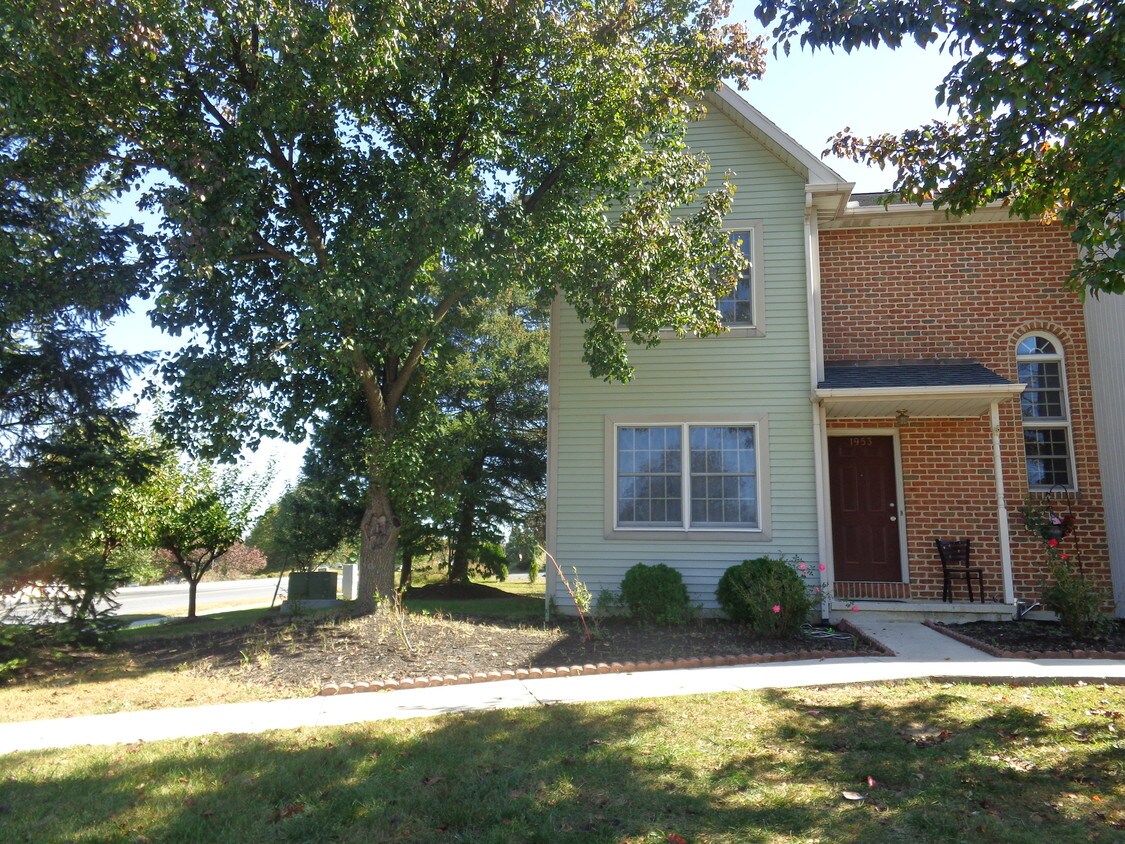 1953 Deer Path Rd, Harrisburg, PA 17110 Condo for Rent in Harrisburg