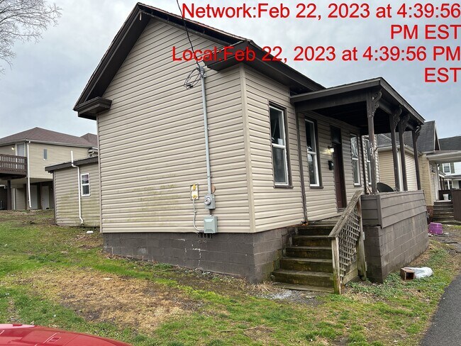 Building Photo - 911 Hawthorne St