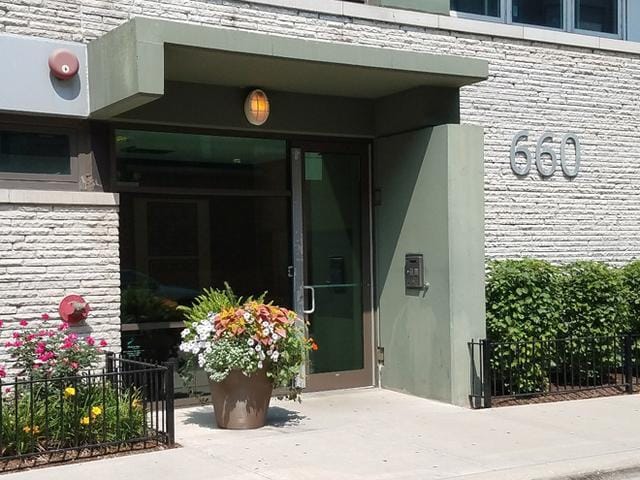 Main Entrance - 660 W Wayman St
