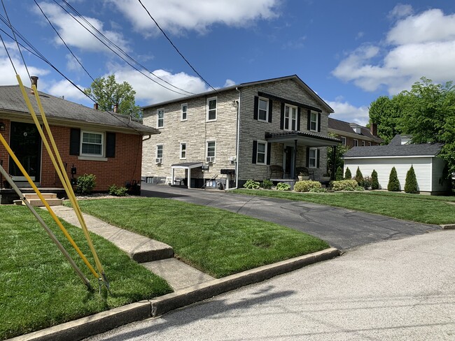 Side of unit - 4 Wellington Ct