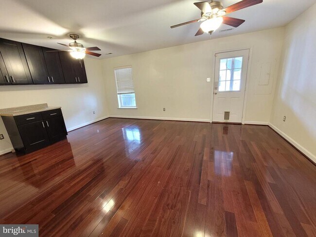 Foto del edificio - 8809 Lew Wallace Rd