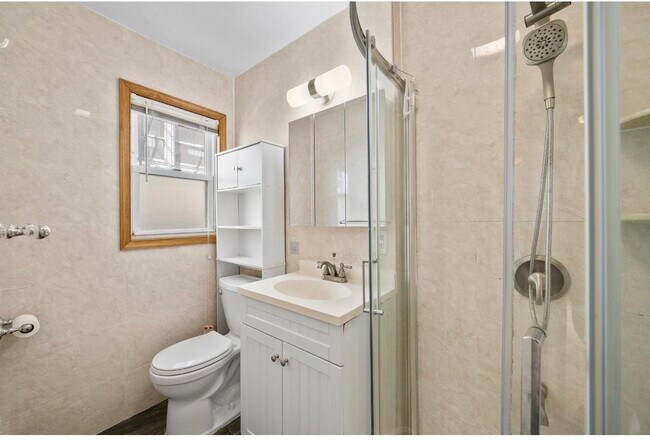 Building Photo - 93 Lord Ave