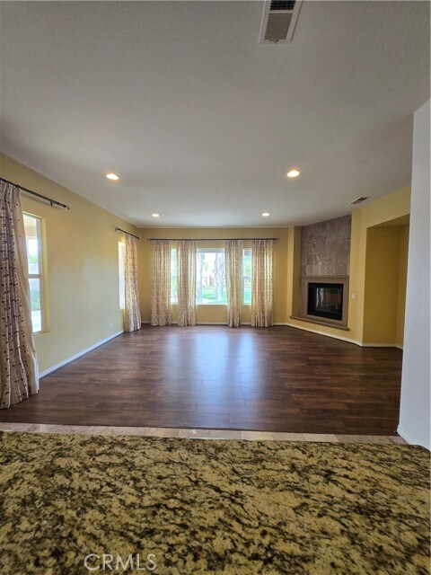 Foto del edificio - 16231 Yarmouth Cir