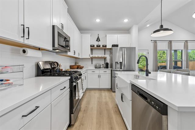 Building Photo - 1242 Champlain Wy