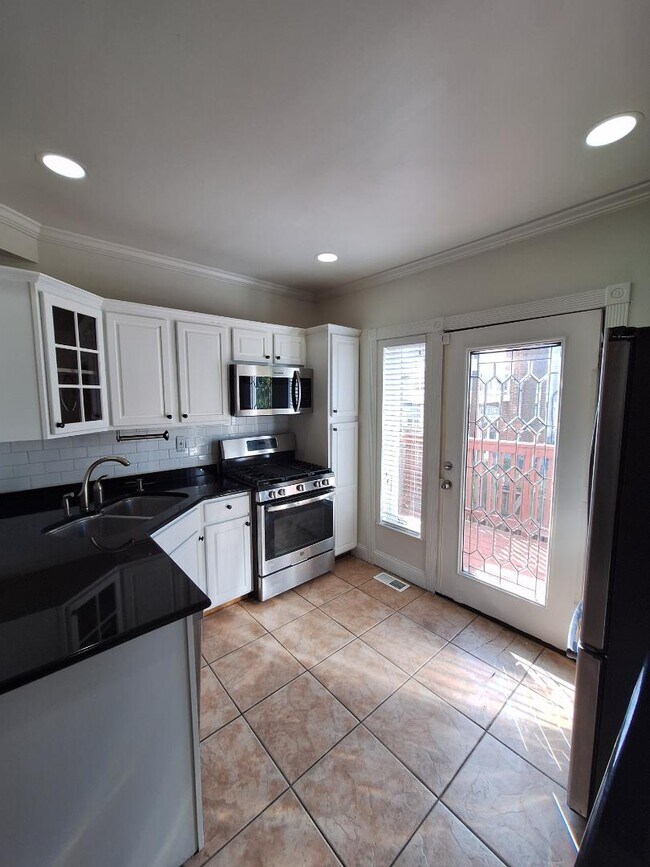 Foto del edificio - 1012 S Robinson St