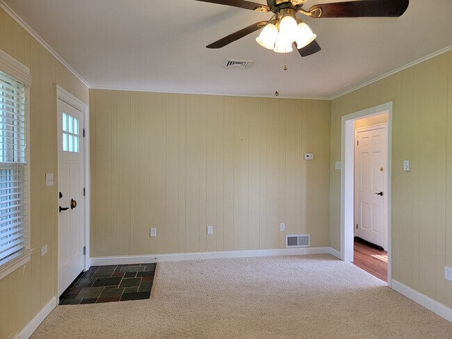 Foto del edificio - 2132 Kramer Mill Rd