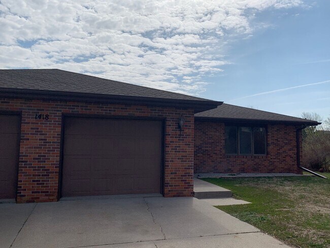 Foto del edificio - ponca-t