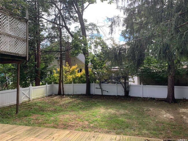 Building Photo - 507 Pine Dr