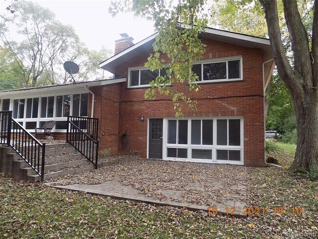 Foto del edificio - 3350 Adams Rd