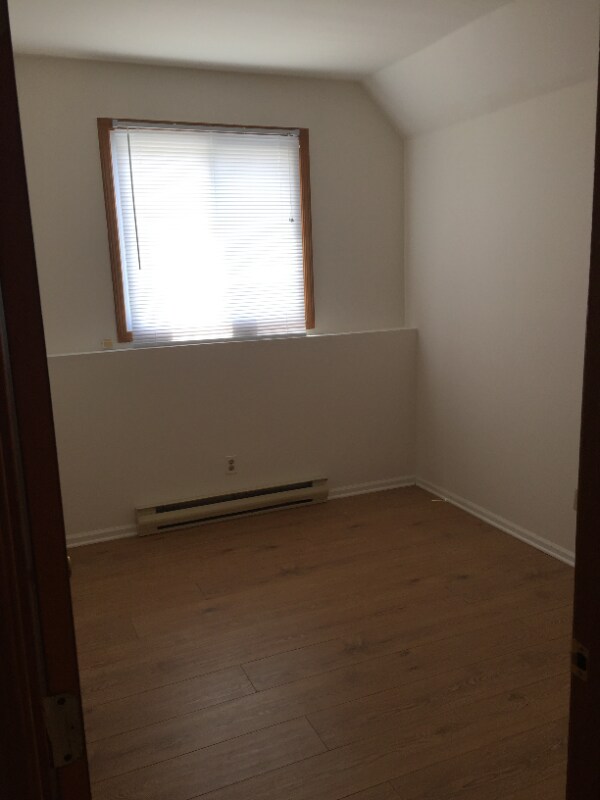 Foto del edificio - 512 Powers Ct