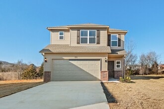Building Photo - 811 E Sparrow Cir