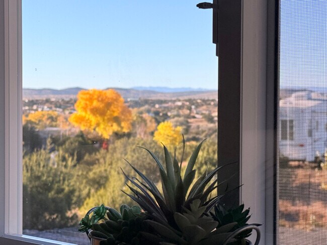 Foto del edificio - 19 Scarlett Ln