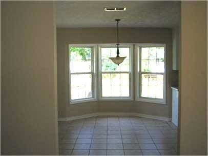 Photo - 214 Foxboro Dr House