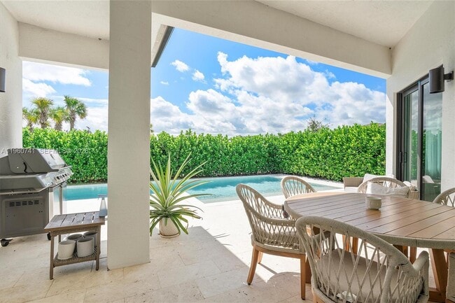 Foto del edificio - 3502 Ashwood Cir N