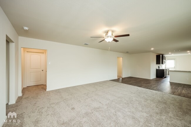 Building Photo - 7310 Lazy Cyn