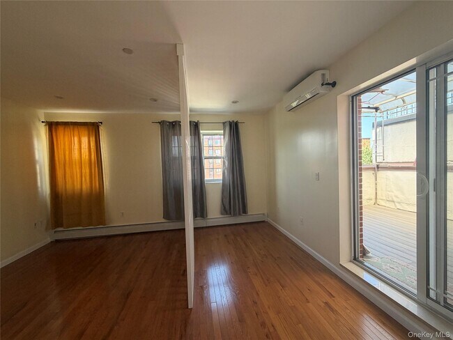 Foto del edificio - 71-59 160th St