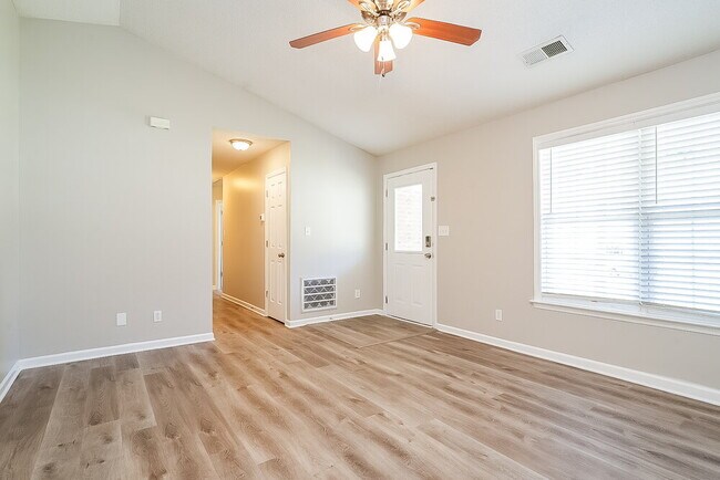 Building Photo - 609 Herman Gist Rd
