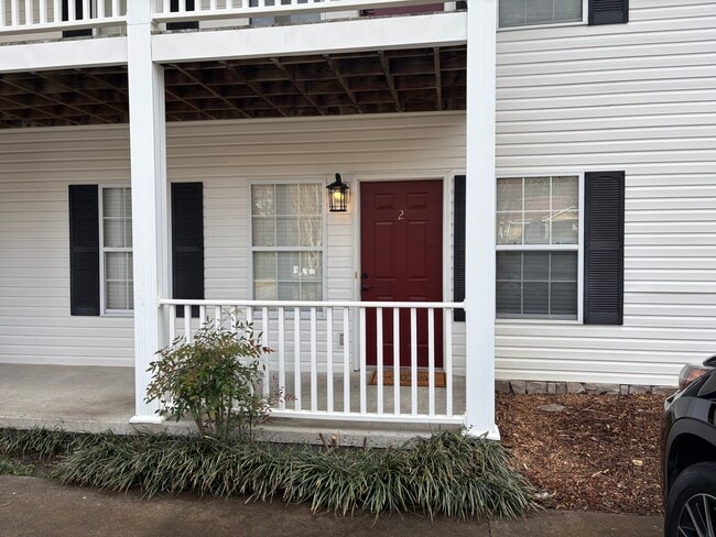 Building Photo - 1315 Moice Dr