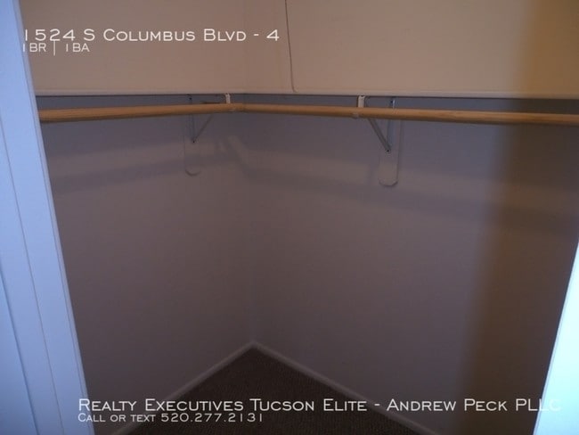 Building Photo - 22nd and Columbus Blvd 1 bedroom Condo