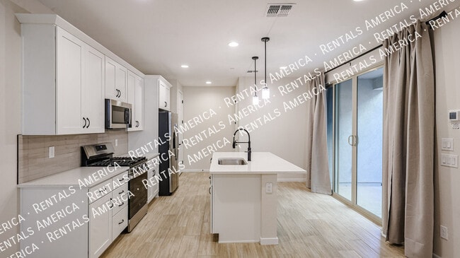 Foto del edificio - 2858 N Evergreen St