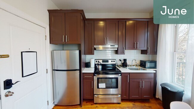 Building Photo - Full room in 4-bed/2.0-bath Home