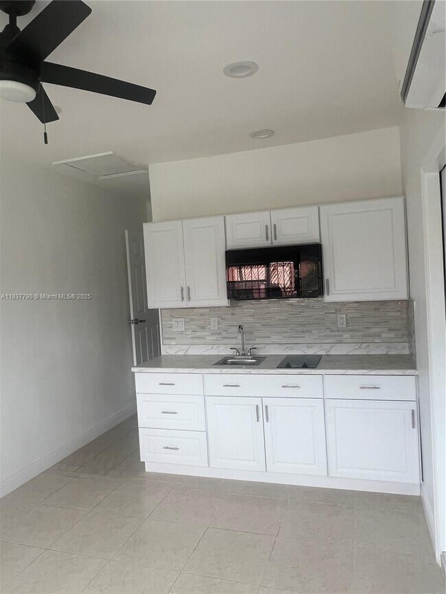 Foto del edificio - 7804 SW 21st Terrace