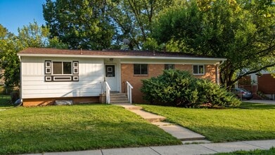 Building Photo - 4002 Blackpool Rd