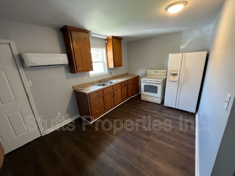 500 W 1st St Unit 3, Tuscumbia, AL 35674 Condo for Rent in Tuscumbia