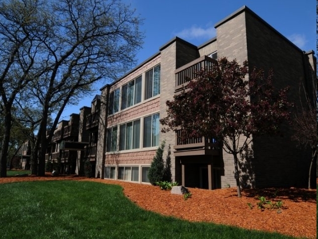 Building Photo - Haslett Arms Apartments