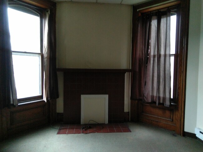 1st bedroom - 317 S Broadway St