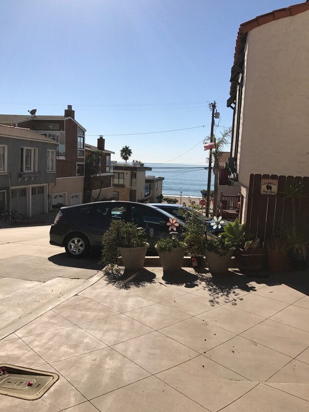 Literalmente a unos pasos de la playa. - 133 43rd St