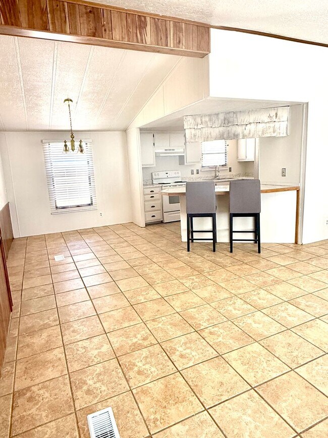 Foto del edificio - Beautiful Home with Quiet Location