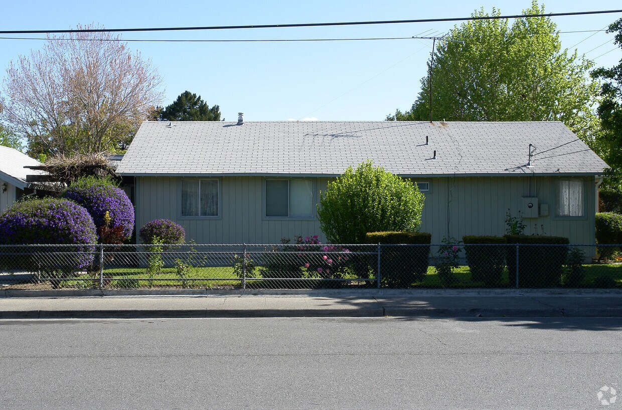 Building Photo - 111 Dumbarton Ave