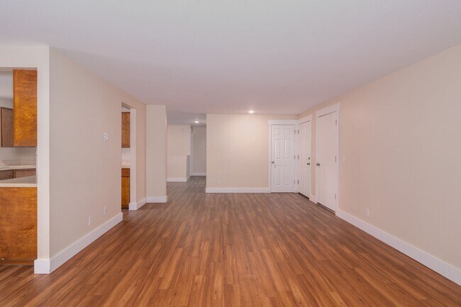 Building Photo - Spacious Home Near EWU!