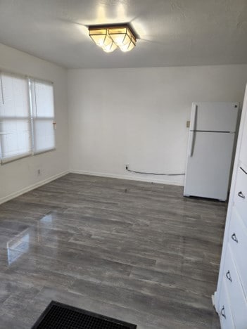 Building Photo - 515 3rd St