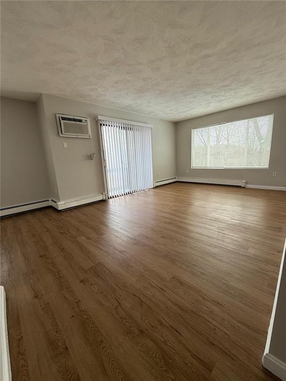 Foto del edificio - 400 New River Rd