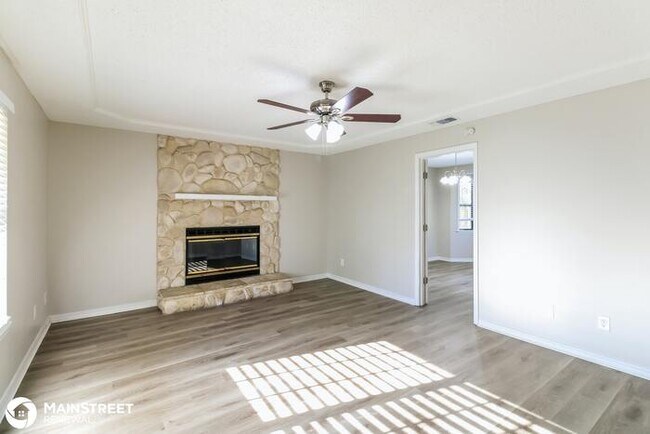 Foto del edificio - 7111 LOVES DR, JACKSONVILLE, FL 32222