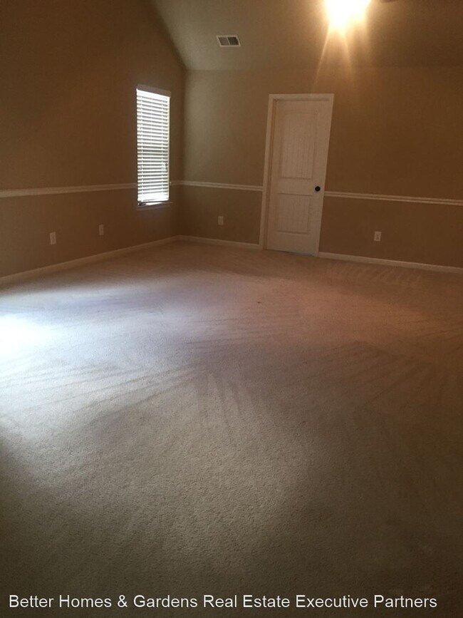 Building Photo - 5 br, 3 bath House - 2806 HuntCliffe Drive