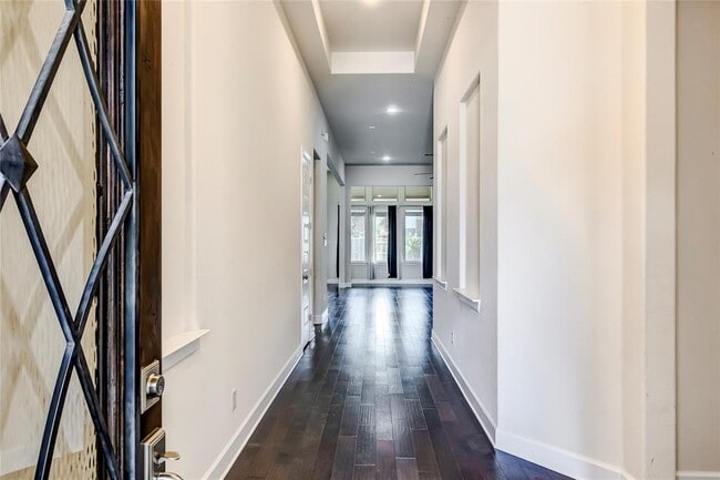 Building Photo - 3016 Columbus Loop