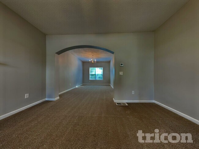 Foto del edificio - 5739 Newnan Cir