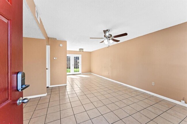 Building Photo - 1516 Eagle Lake Rd