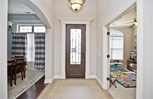 Building Photo - 4504 W Putting Green Dr