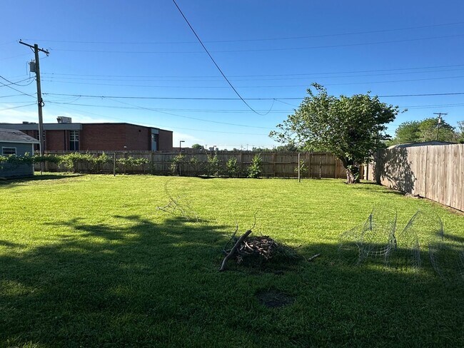 Foto del edificio - Charming updated BA home!