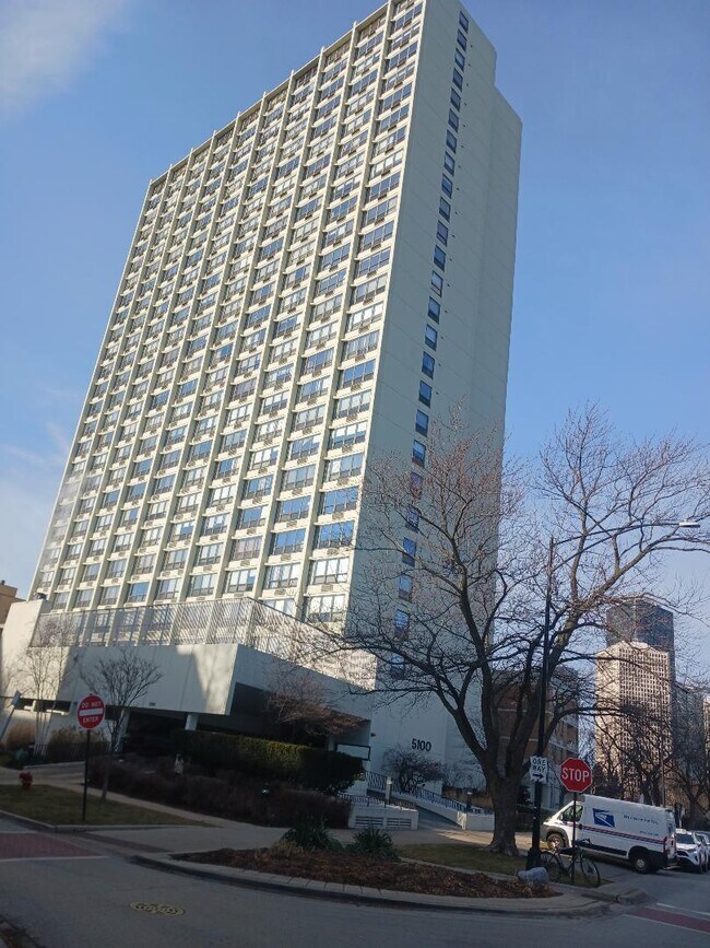 Building Photo - 5100 N Marine Dr