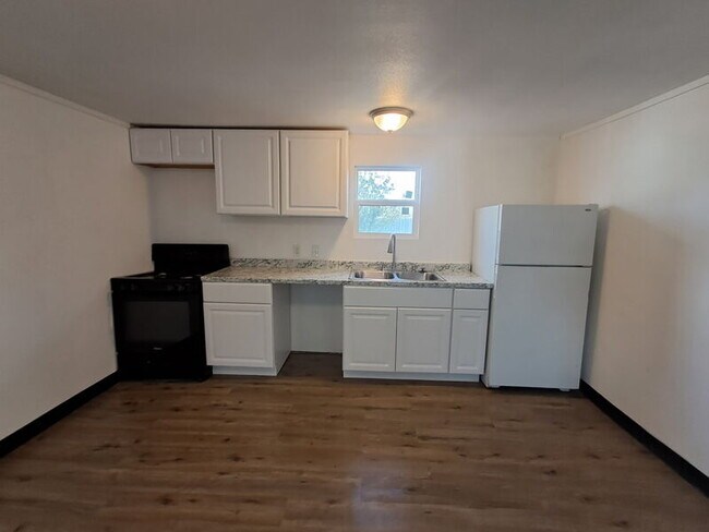 Foto del edificio - 2303 S Greeley Hwy