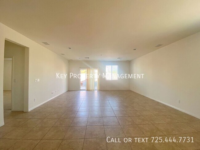 Building Photo - BEAUTIFUL 3 BED 2 BATH SINGLE STORY HOME I...